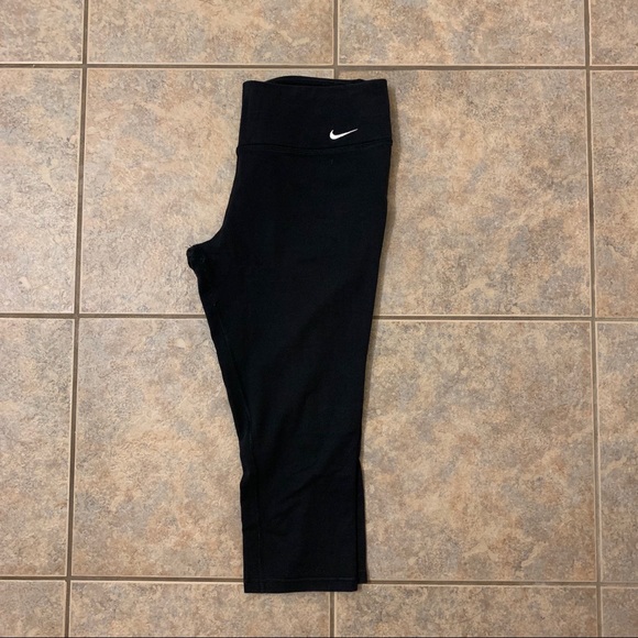 Nike Pants - Nike Cropped Legging